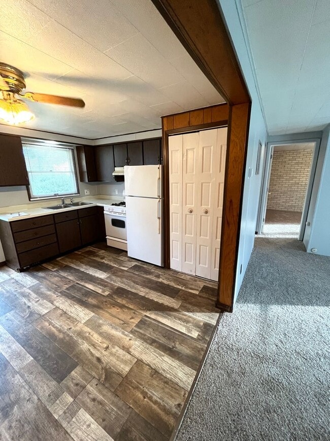 Building Photo - 406-408 Lincoln