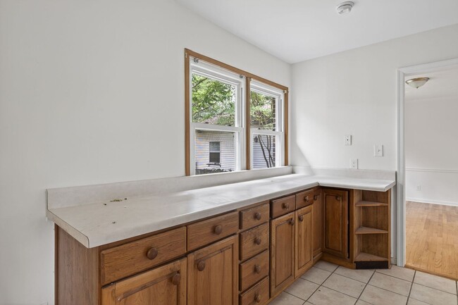 Building Photo - Lakeville Estates