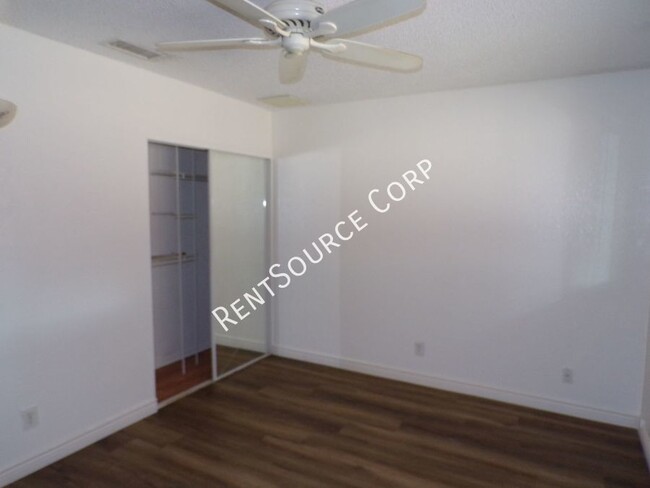 Building Photo - 1820 Calico Dr