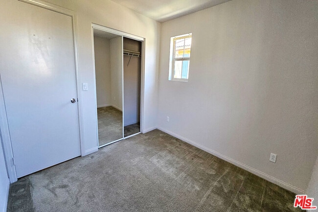 Building Photo - 7245 Maple Rd