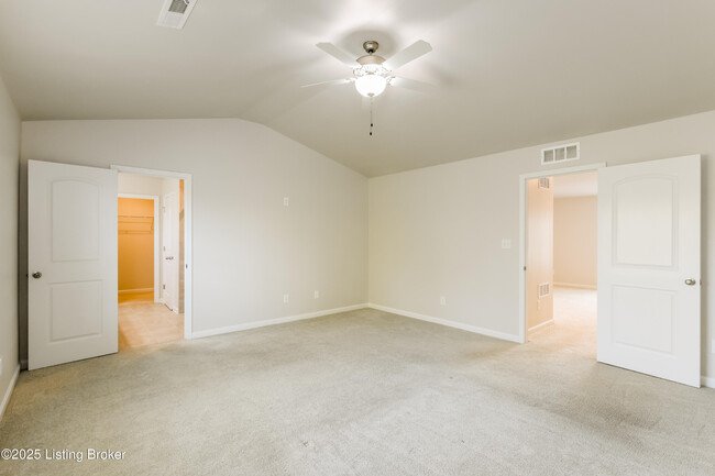 Building Photo - 7907 Cascade Falls Cove