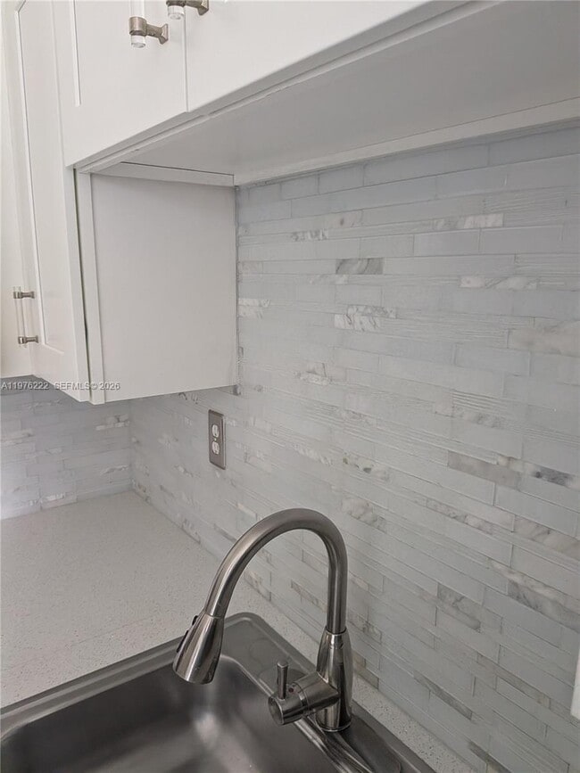 Building Photo - 108 Gardens Dr