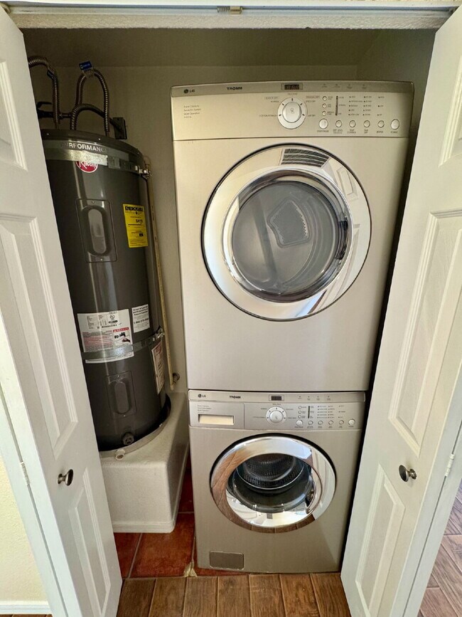 Building Photo - A Cozy 2 bed/ 2 bath home in the heart of Yuma!