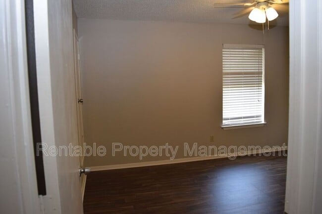 Building Photo - 3724 Cibolo Dr
