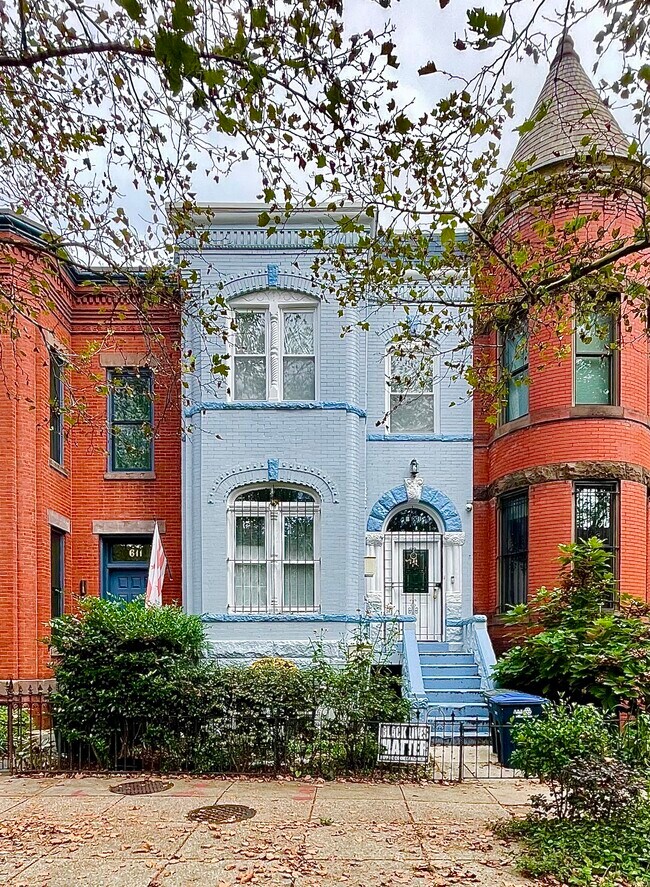 Building Photo - 609 Q St NW