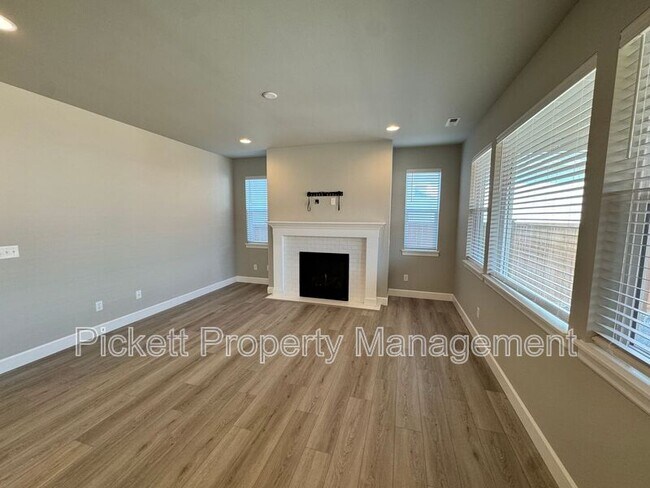 Building Photo - 3835 SW ALAVA COURT