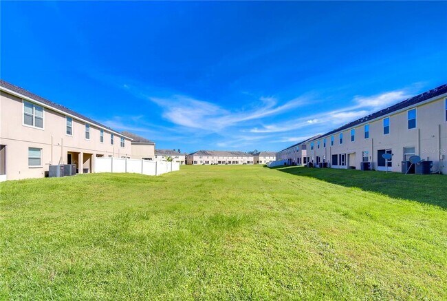 Building Photo - 5005 Chipotle Ln