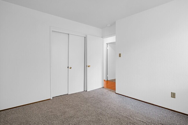 Building Photo - Fall Rental - Comfortable 3-Bedroom Home for Rent in Central Davis