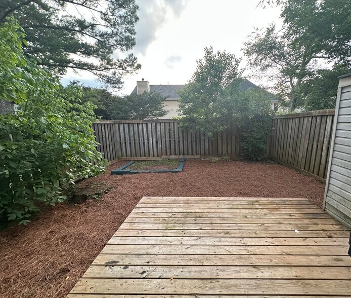 Building Photo - 889 Regal Path Lane