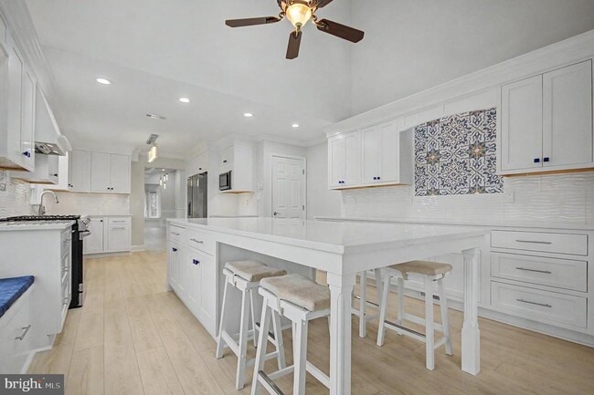 Building Photo - 2501 Eastern Point Ct