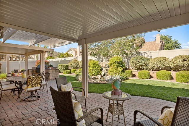 Building Photo - 1521 Fairway Oaks Ave