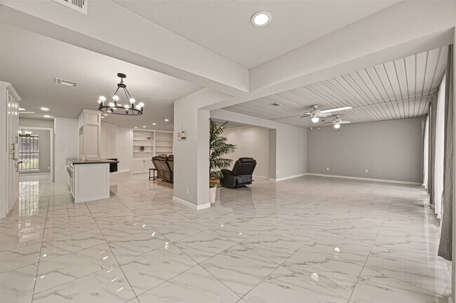 Building Photo - 5207 Bent Bough Ln