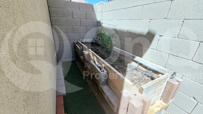 Building Photo - 6513 E Rose Marie Ln