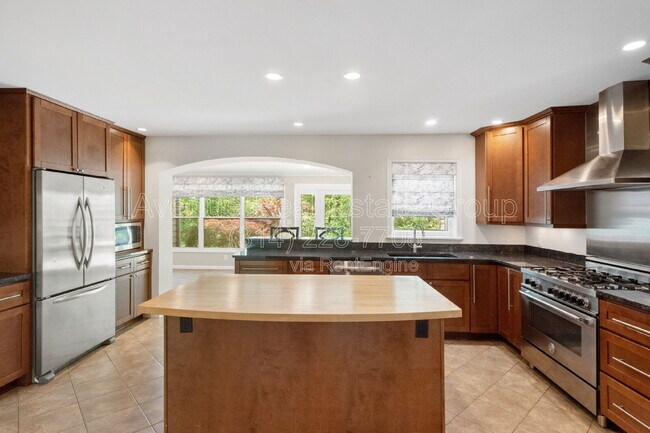 Building Photo - 101 Graybridge Rd