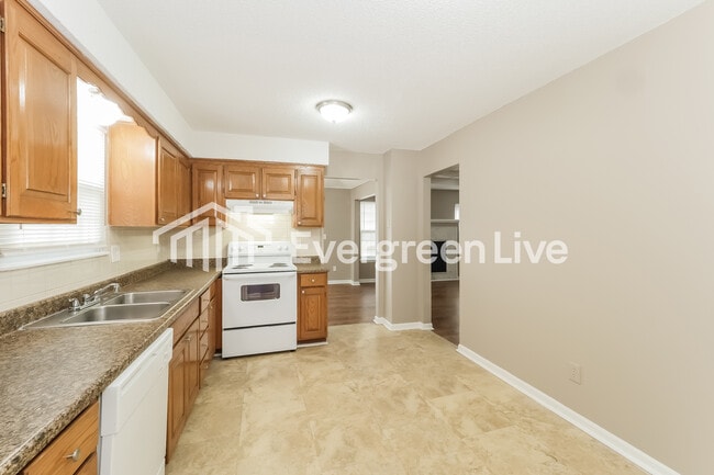 Building Photo - 7229 Marsh Ave