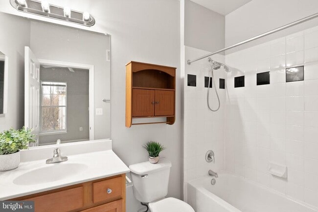 Building Photo - 13363 Connor Dr