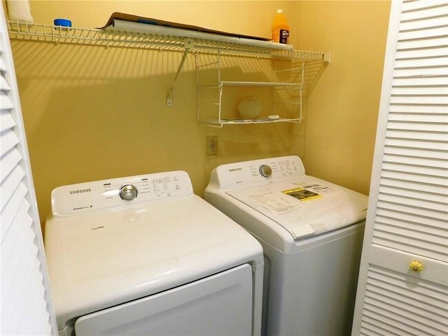 Building Photo - 5043 Laurel Springs Way SE