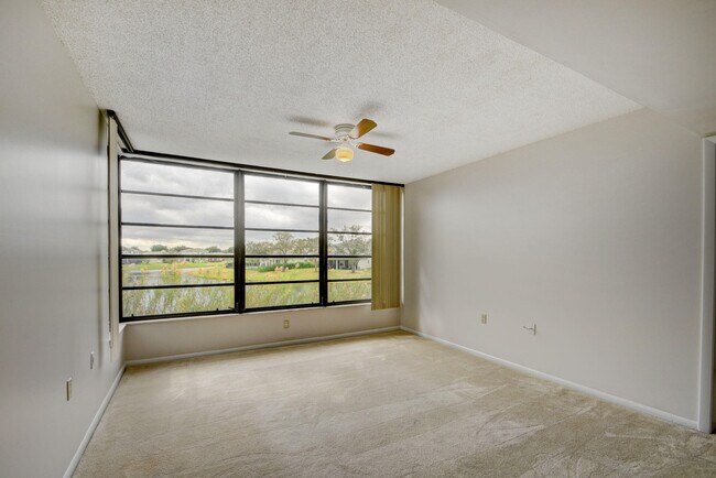 Building Photo - 3520 Whitehall Dr