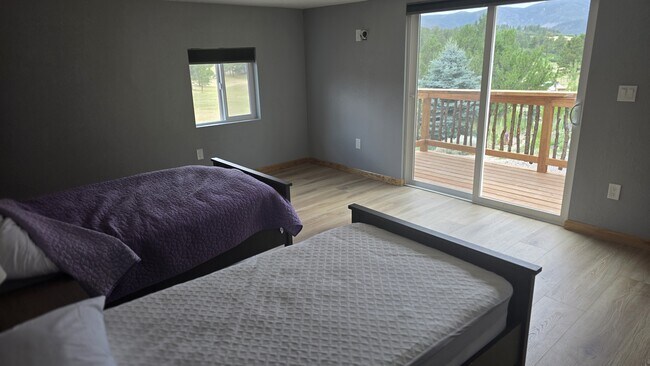 Building Photo - 2465 Tenderfoot Dr