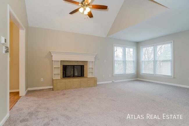Building Photo - 9336 Greenway Ln
