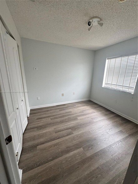 Building Photo - 14059 SW 120th Ct