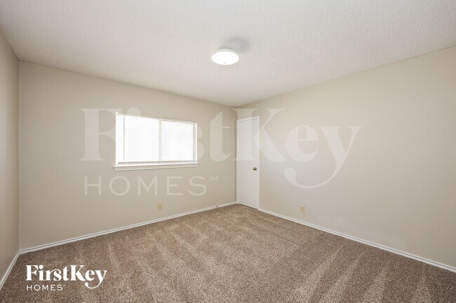 Building Photo - 7915 Cherry Glade