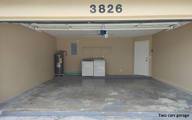 Building Photo - 3826 Circle Lake Dr