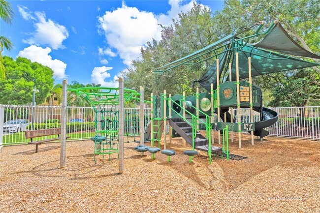 Building Photo - 4137 Briar Ln