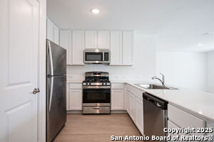 Building Photo - 10802 Soupe Cove