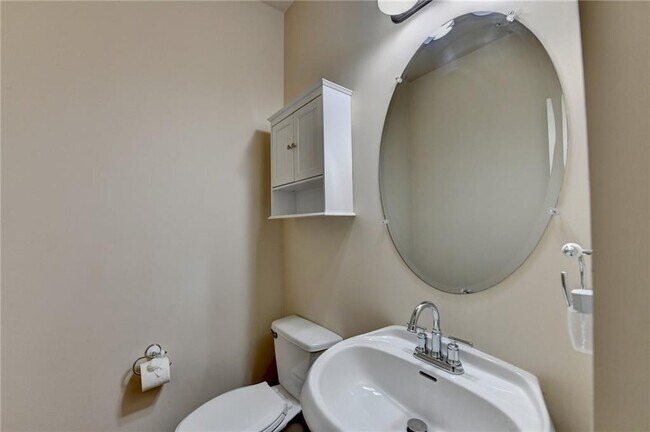 Building Photo - 5013 Groover Dr