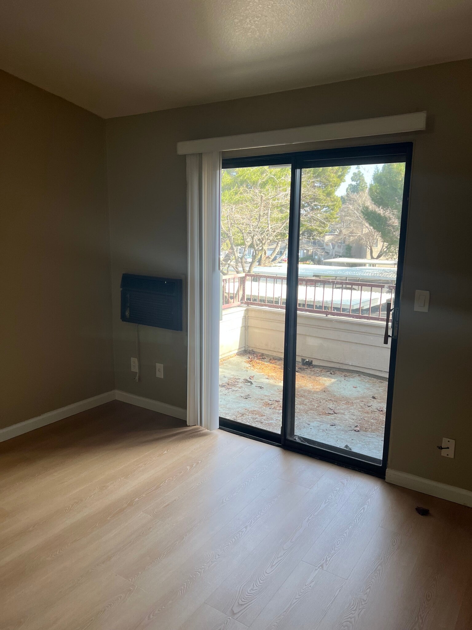 Building Photo - 7 Lancaster Cir