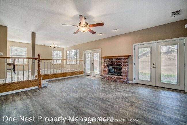 Building Photo - 3 br, 2.5 bath House - 4947 Hemlock Street