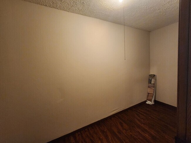 Building Photo - 1511 Northbrook Dr