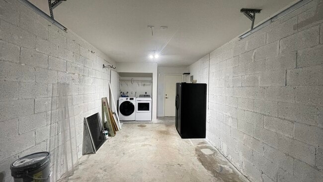 Building Photo - 6722 Duval Ave