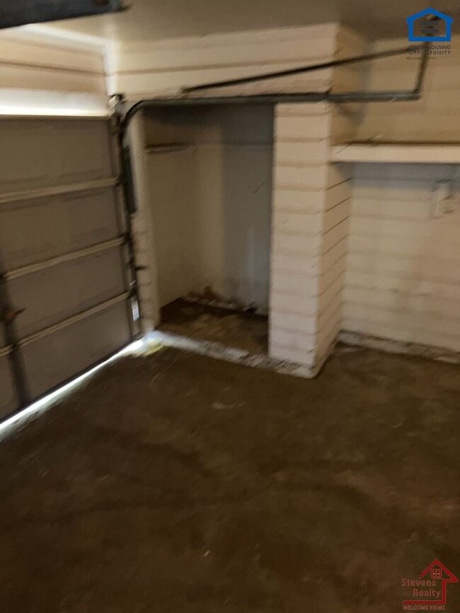 Building Photo - 2811 NW 21st Pl