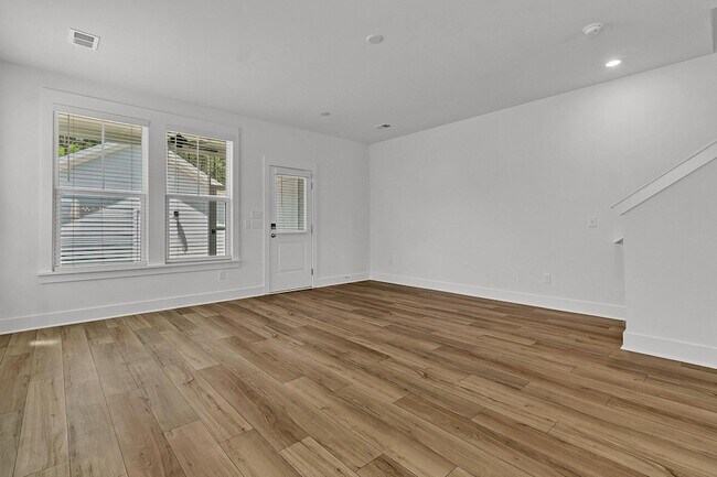 Building Photo - 110 Crimson St