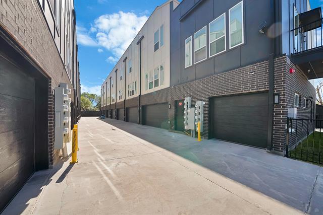 Building Photo - 7207 Mohawk Dr