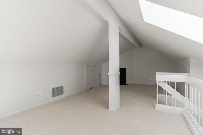 Building Photo - 603 Bashford Ln