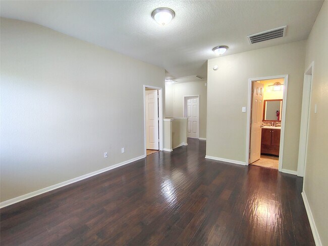 Building Photo - 6334 Richland Hills Dr