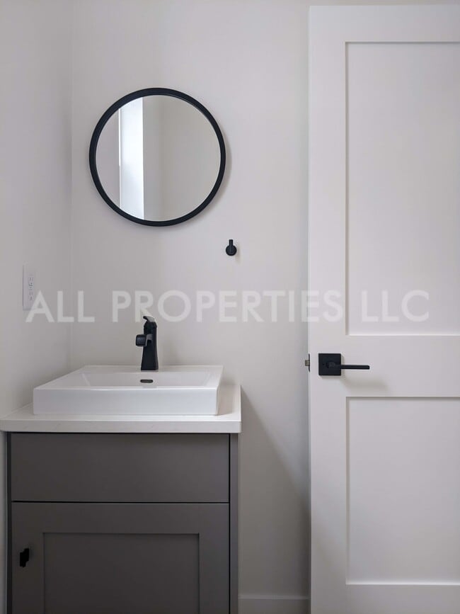 Building Photo - 8048 W 52nd Ln