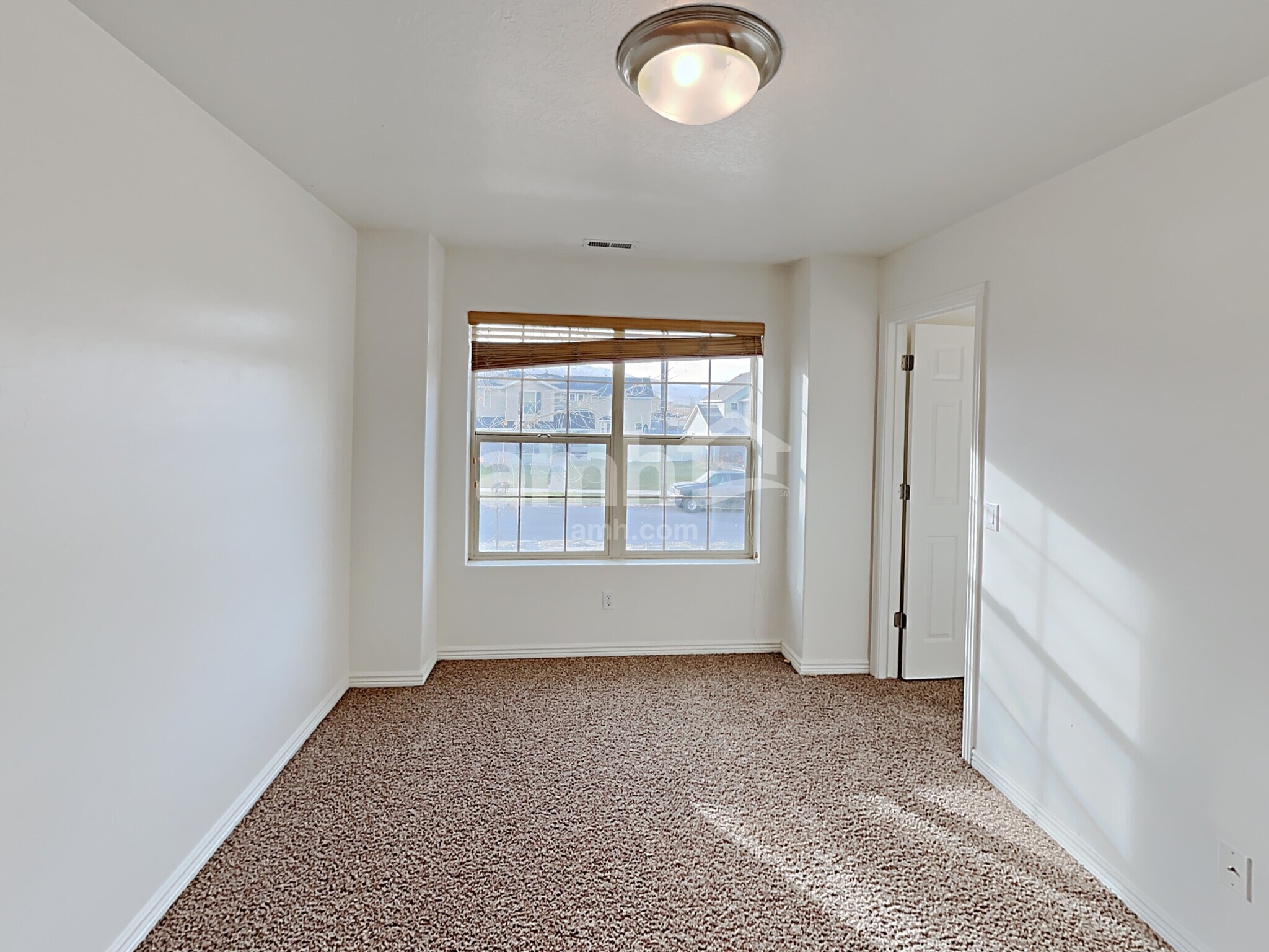 Building Photo - 1438 W 250 N