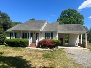 Building Photo - Rancher on 6.79 Acre Lot