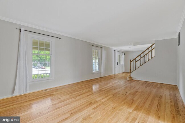 Building Photo - 2689 Glencroft Rd