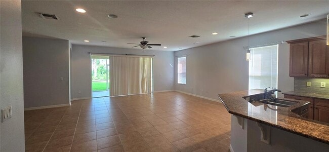 Building Photo - 7214 Beakrush Ln