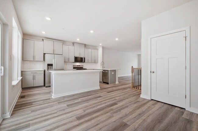 Building Photo - 305 Gable Court