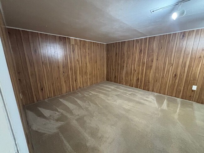 Building Photo - Very nice Family Home located in southern ...