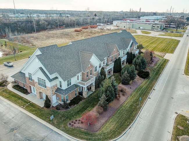 Building Photo - 2101 W Mill Rd
