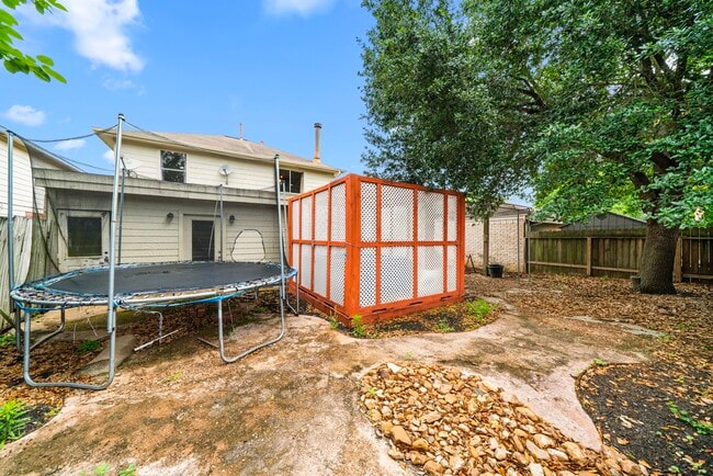Building Photo - 11607 Zarroll Dr