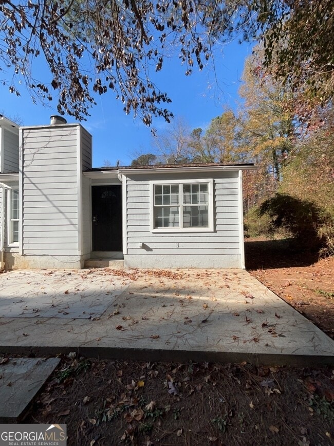 Building Photo - 1682 Charmeth Rd