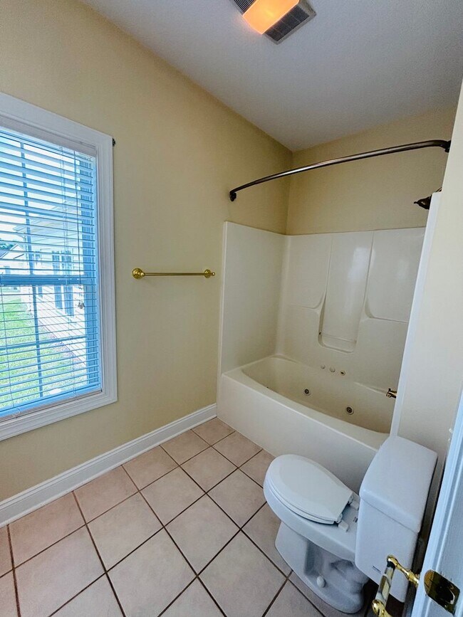 Building Photo - 1733 Lions Dr NW